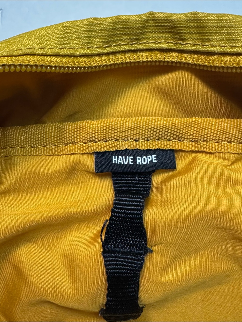 Rare Herschel Supply Co. Barnes Trail Tote In Yellow Mustard Water Resistant - Picture 11 of 15